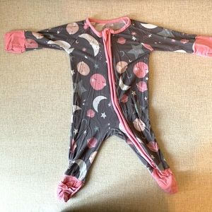 Little Sleepies pink to the moon and back zippy